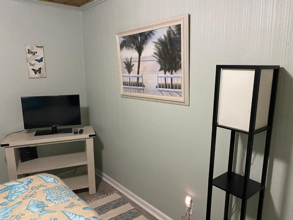 3 Bedroom House Fenced Backyard Private Patio Areas Grill Firepit Plenty Parking! Quick Access 10 Min To Beach Airport Delray West Palm Lake Worth Beach Exterior foto