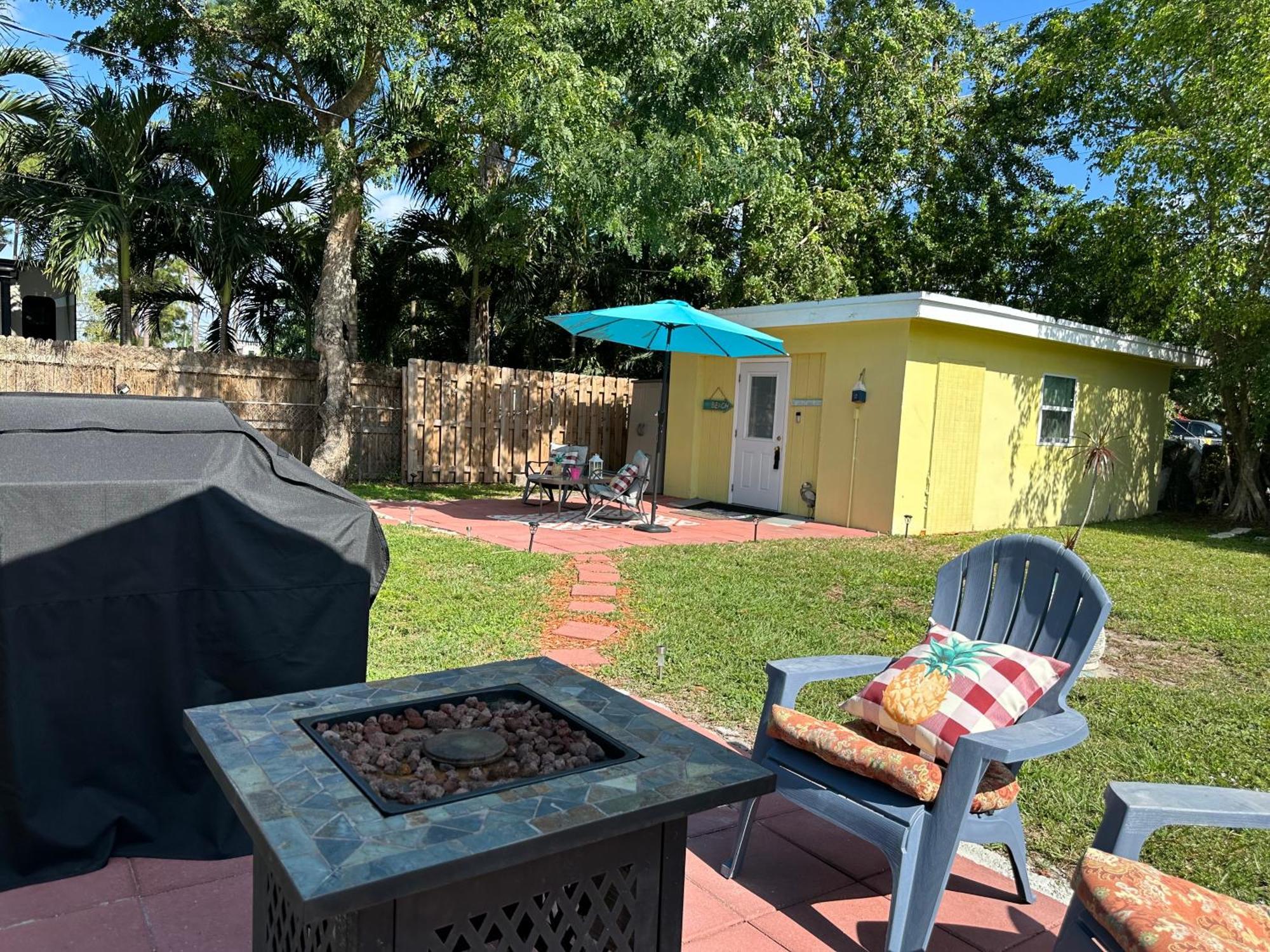 3 Bedroom House Fenced Backyard Private Patio Areas Grill Firepit Plenty Parking! Quick Access 10 Min To Beach Airport Delray West Palm Lake Worth Beach Exterior foto